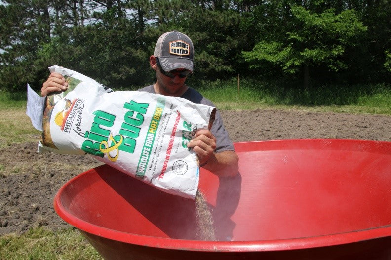 Buck, Bird and Brood Food 25# Bag